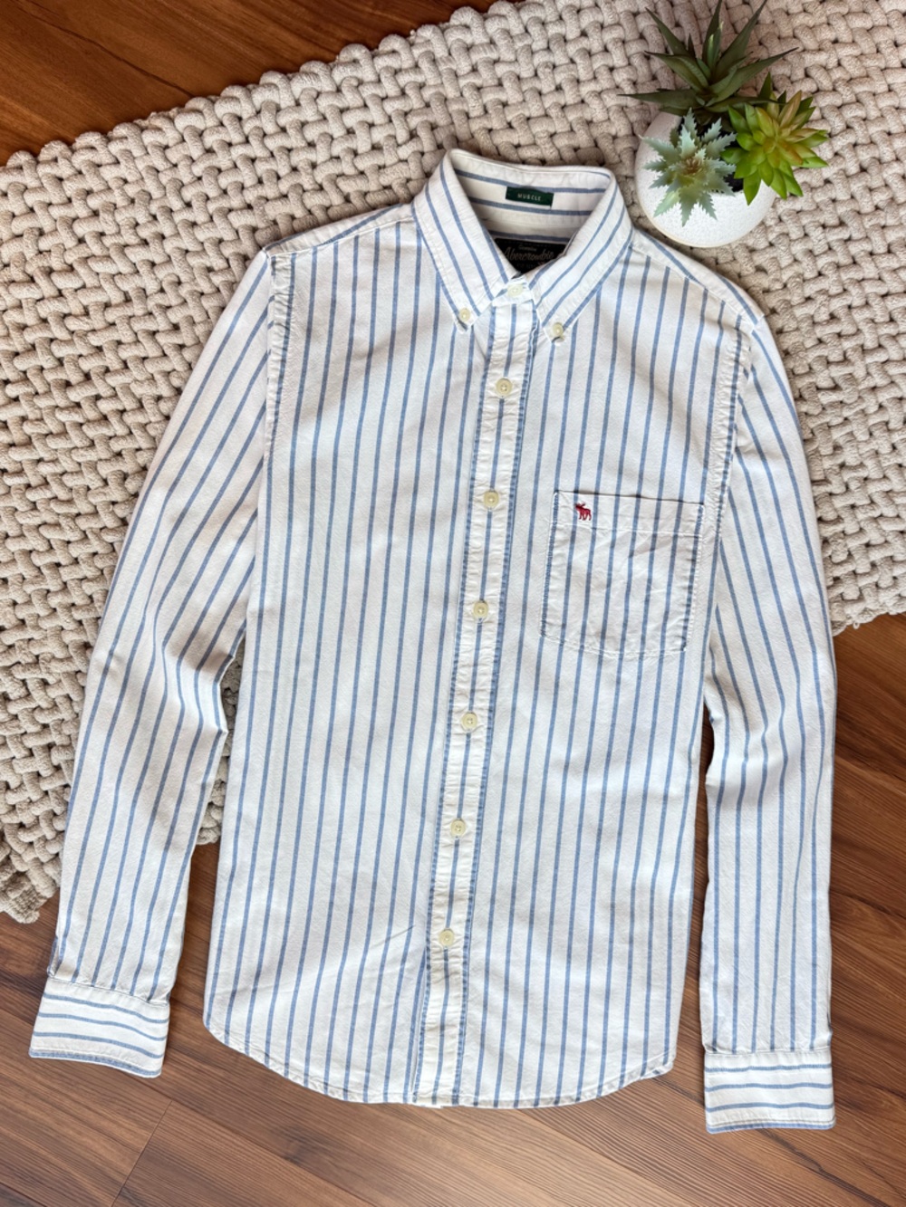 Abercrombie | Men’s Vintage Muscle Button-Down Shirt White/Blue Stripes | Small